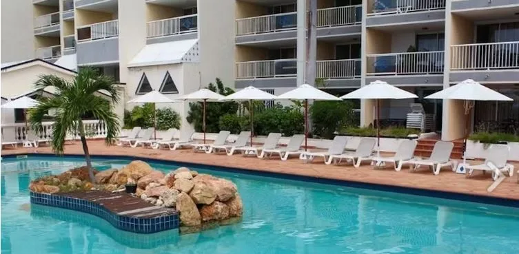 St Martin Travel Guide 2026: Where to Stay, Eat & Relax