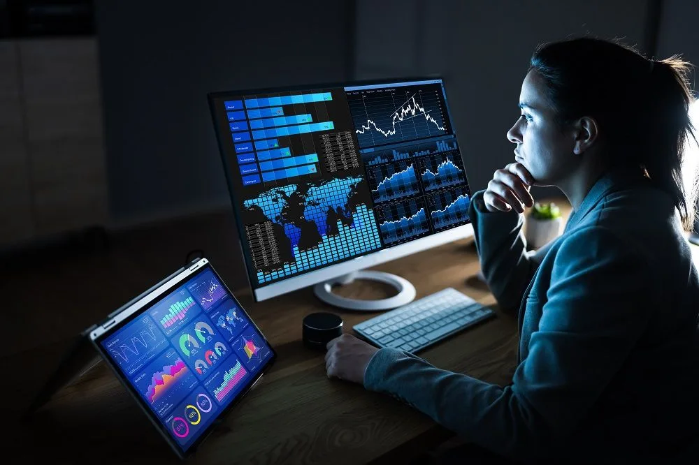 Pathways Toward Strategic Career Growth in Modern Data-Driven Environments