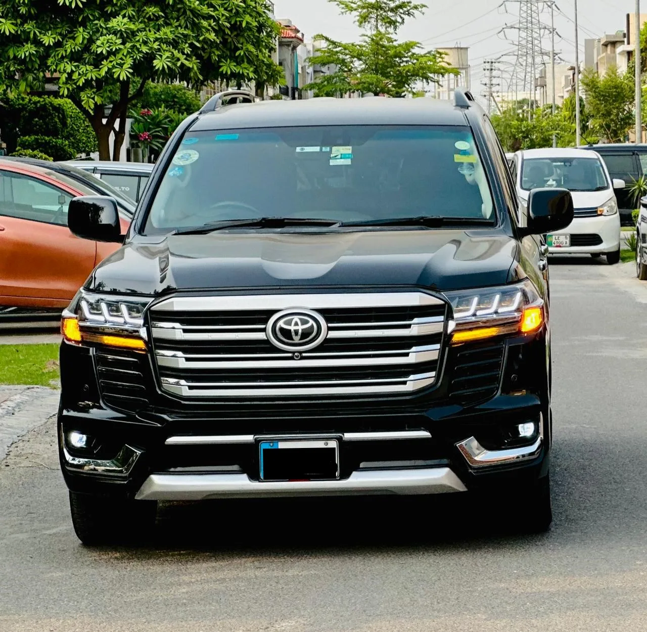 Best Car Rental in Lahore for Weddings, Tours & Business Needs