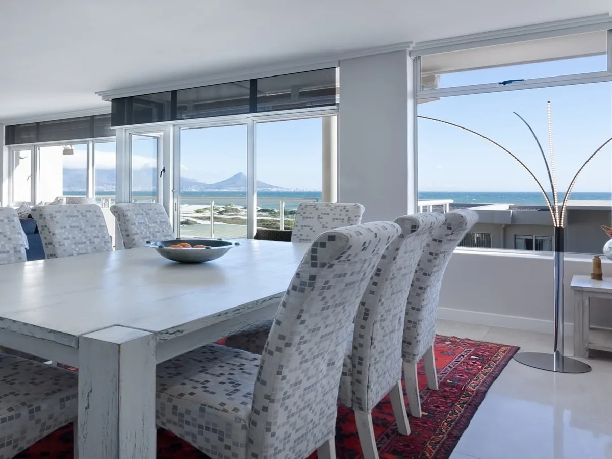 What to Look for in Energy-Efficient Aluminium Hinged Doors for Your Home