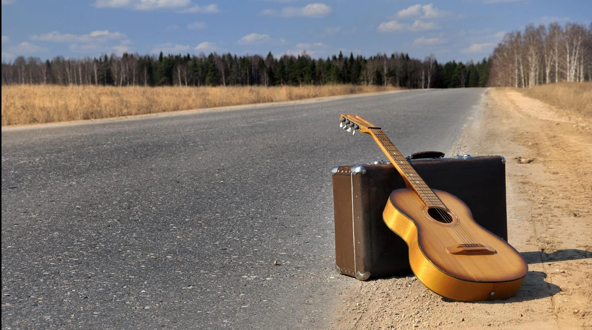 The 9 Best Travel and Mini-Guitars (2022)