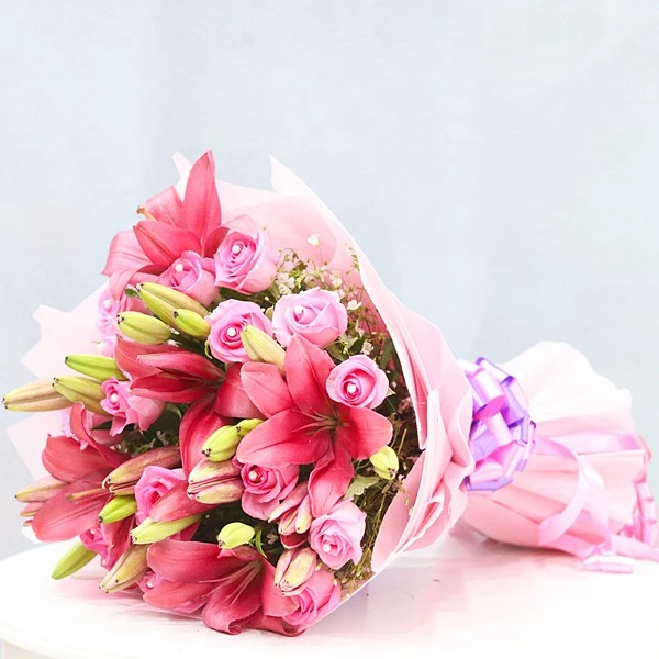 Happy Women\'s Day Flowers