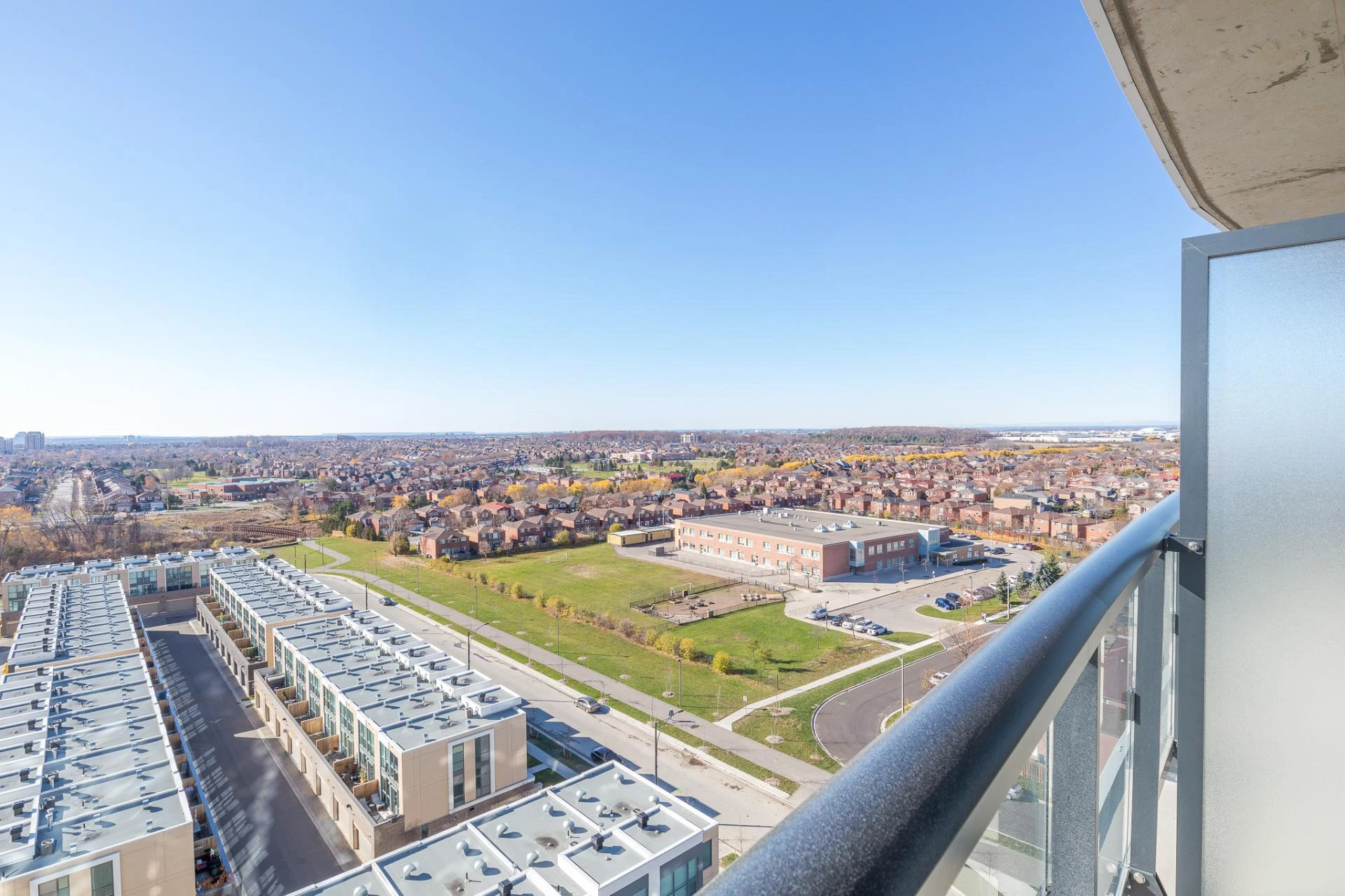 Furnished apartments Brampton