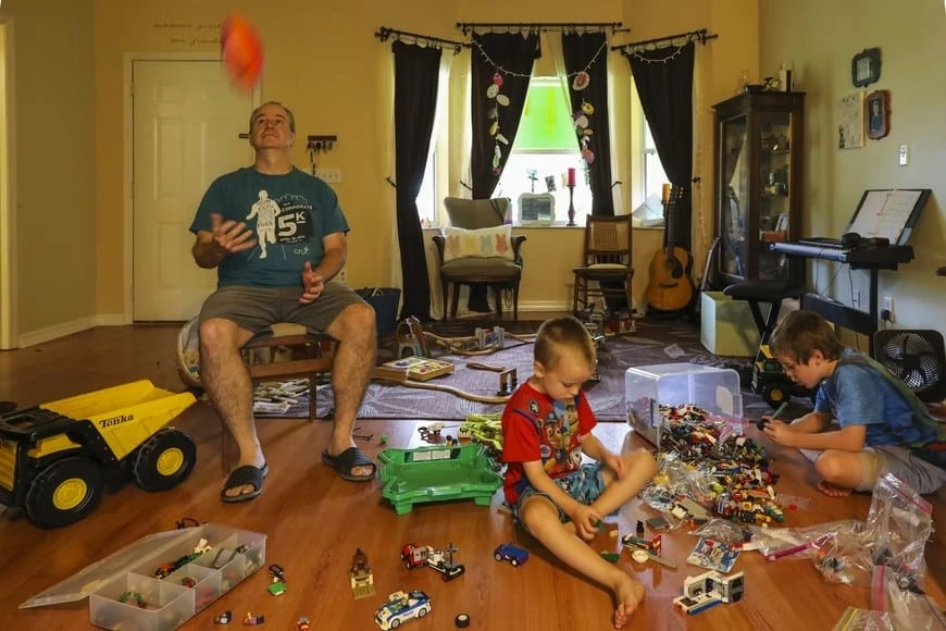 neglecting parenting