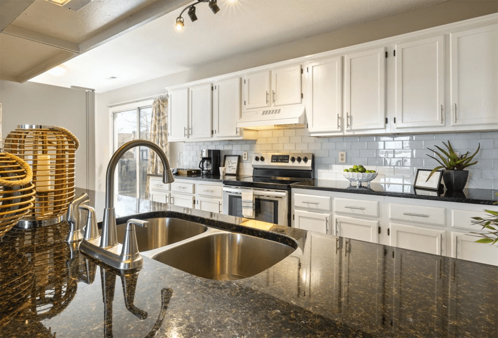 Upstand for kitchen