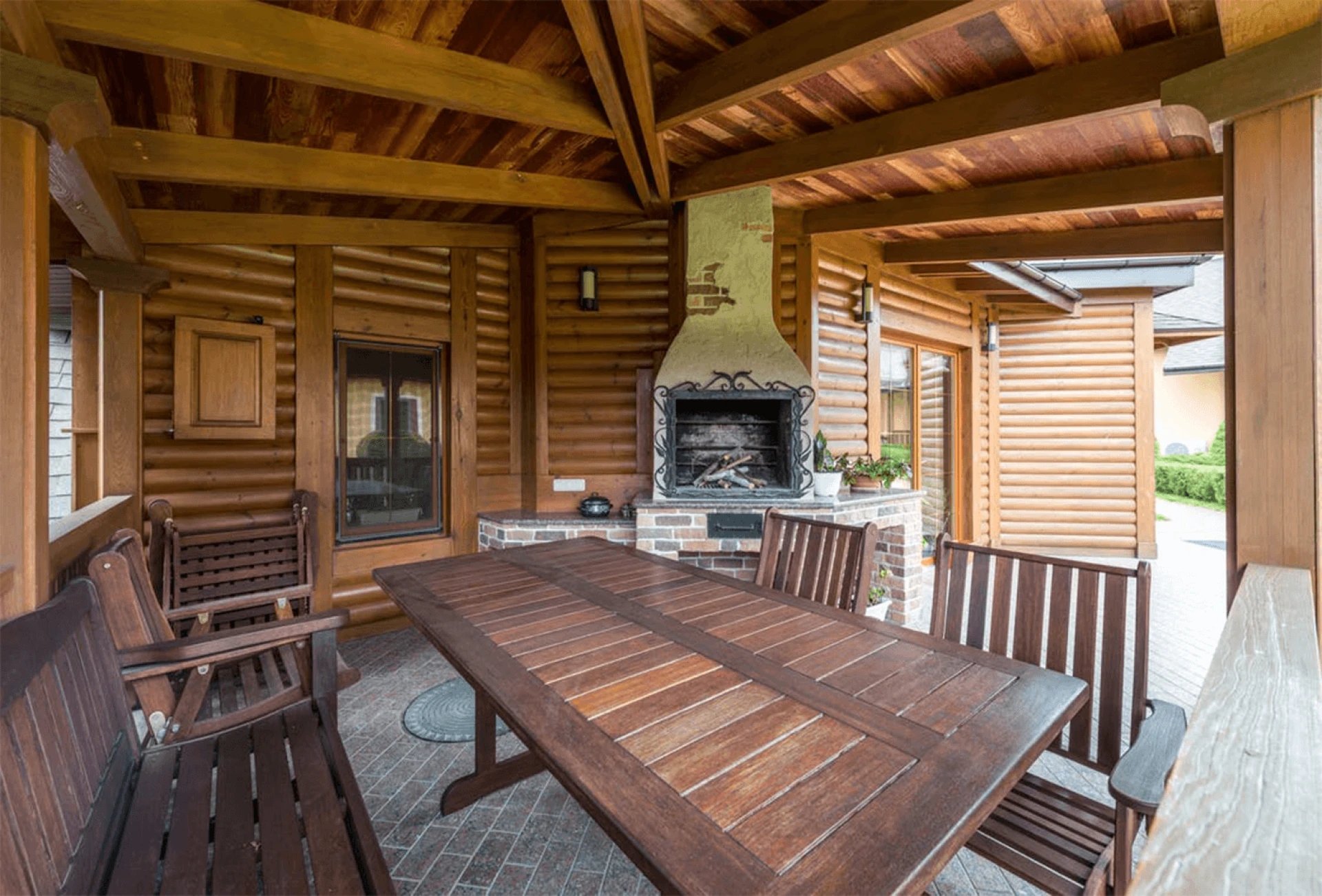 outdoor kitchen