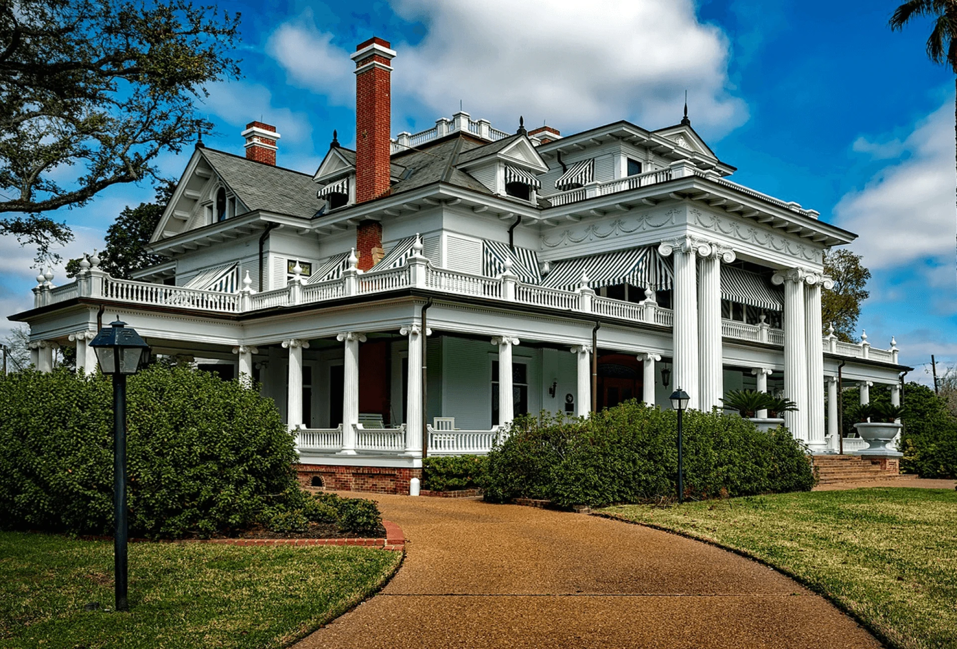 Designing a Victorian Style Home and Kitchen