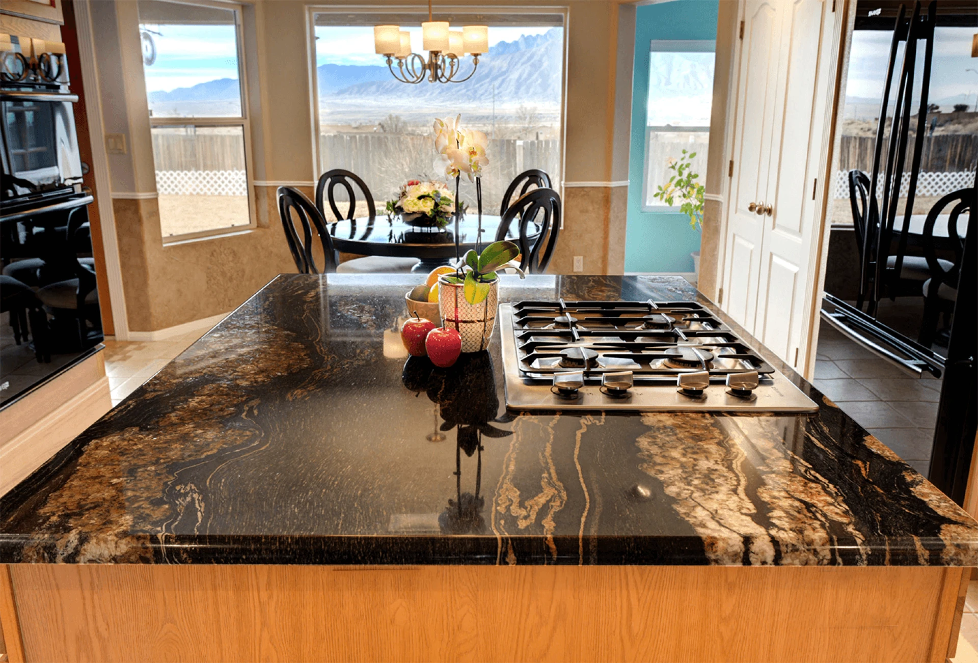 Aren\'t Modern Black and Gold Kitchen Worktops Wonderful?