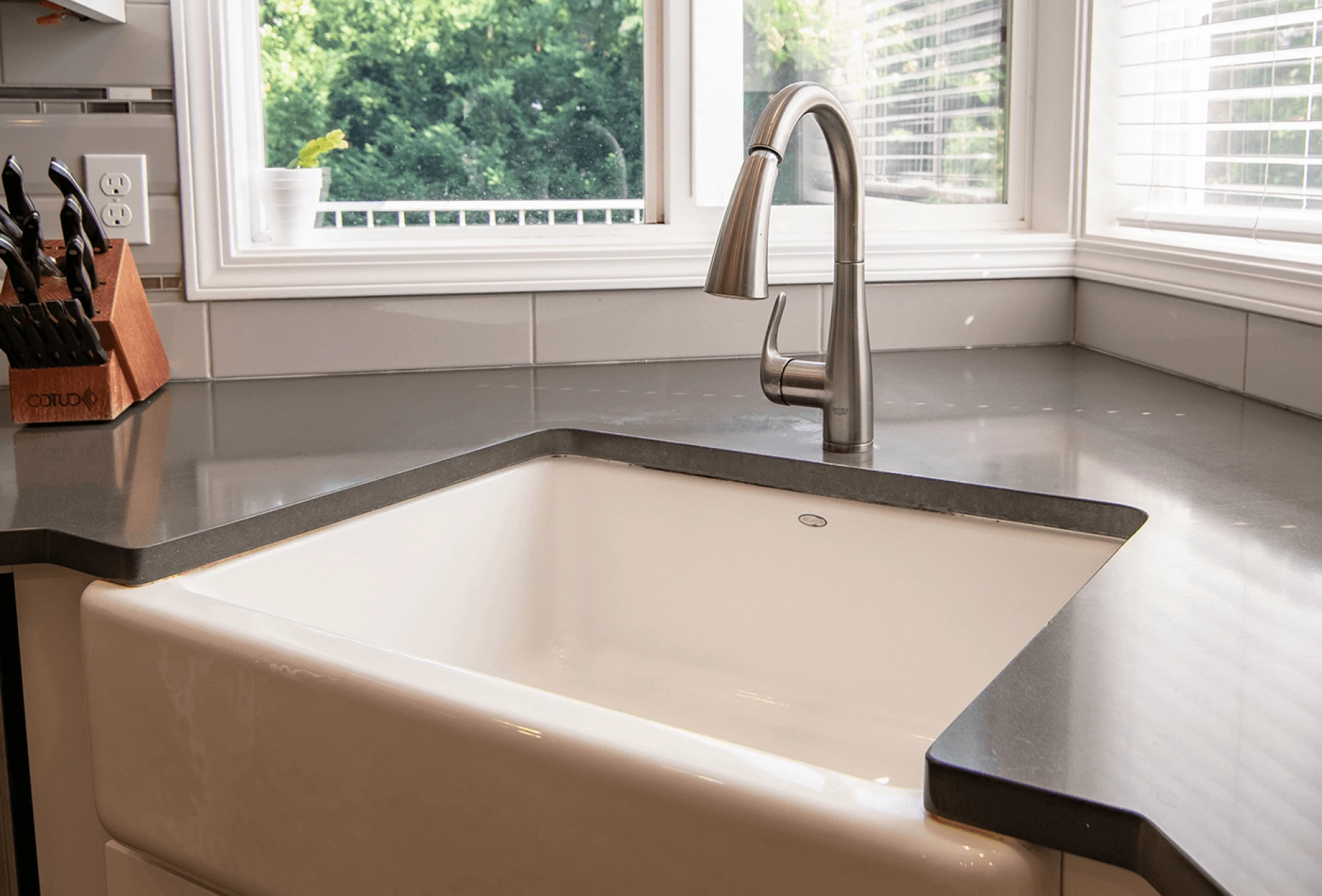 ceramic kitchen sink