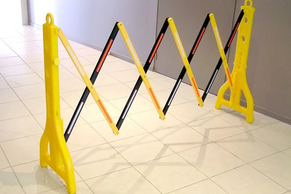 Expandable barrier