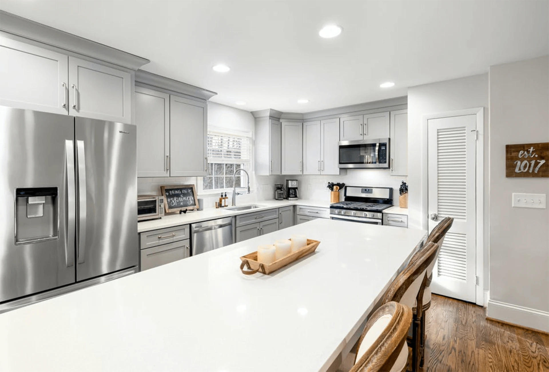 Why Not Build a Dining Table for a Larger Kitchen Area