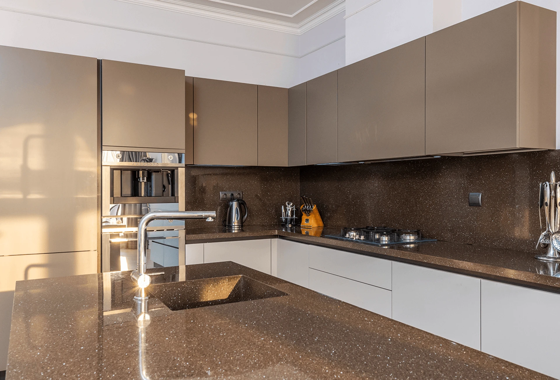 Granite Kitchen - Cons