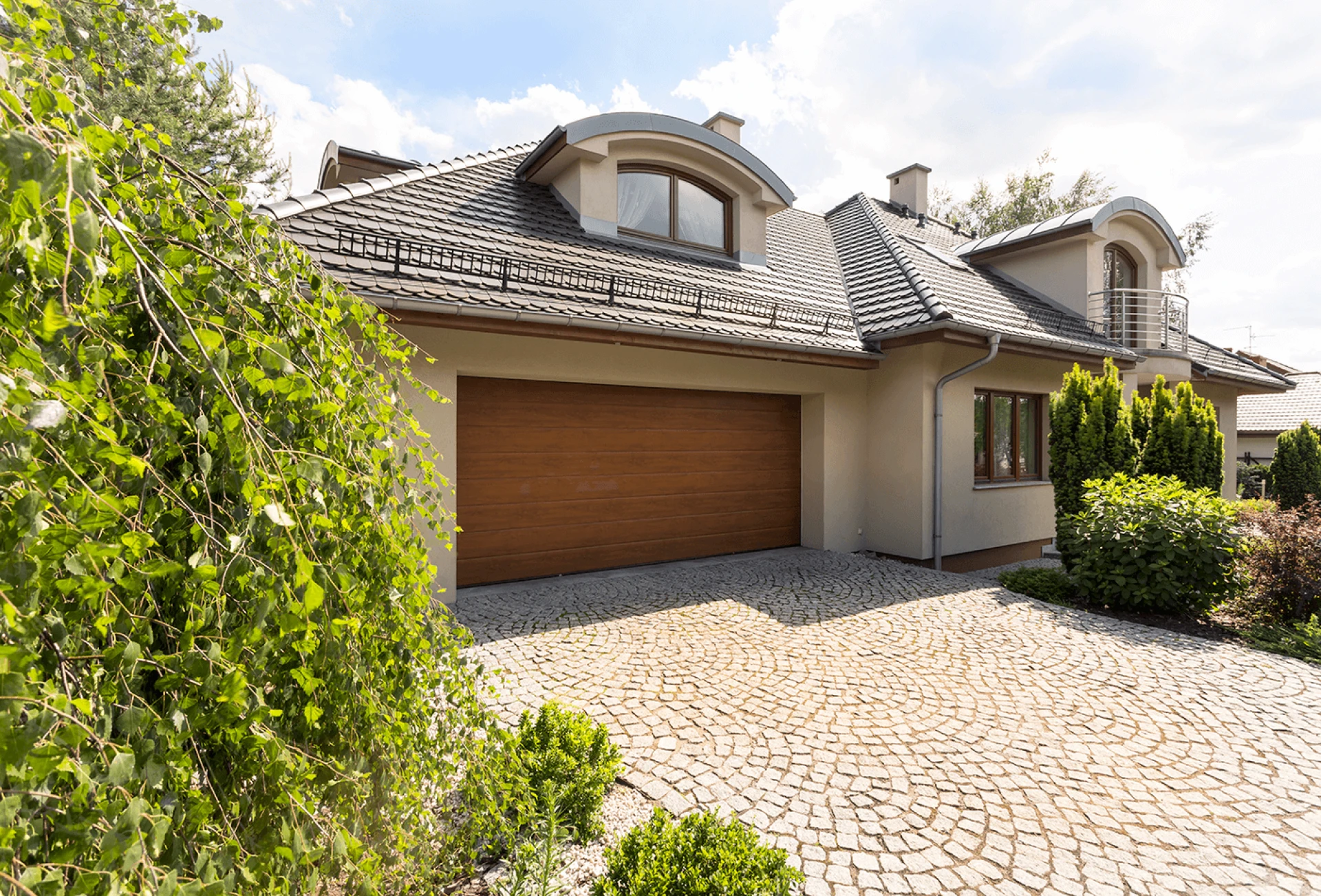 Benefits of Paving Slabs for Driveways
