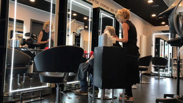 Consult-a-professional-hairdresser