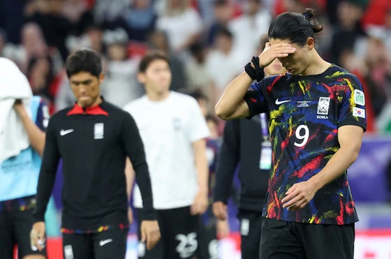 South Korea\'s Cho Gyu-seong is disappointed after being defeated 0-2 in the 2023 Asian Football Confederation (AFC) Qatar Asian Cup semifinal match between Jordan and Korea held at the Al-Rayyan Ahmed bin Ali Stadium in Qatar on the 6th (local time) and failing to advance to the finals. . 2024.2.7. News 1