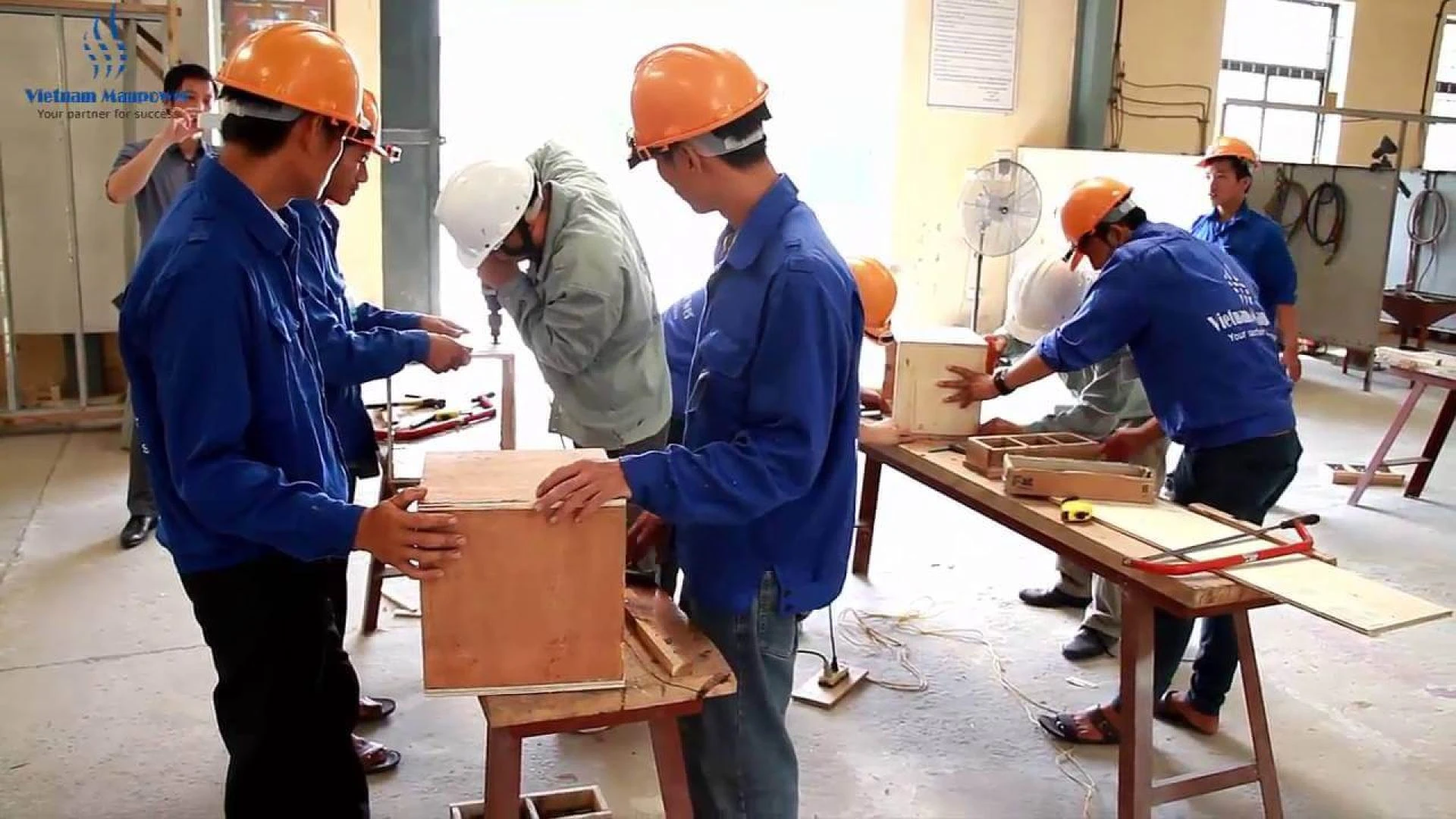 Furniture Carpenter Jobs in Dubai & Dubai Furniture Company