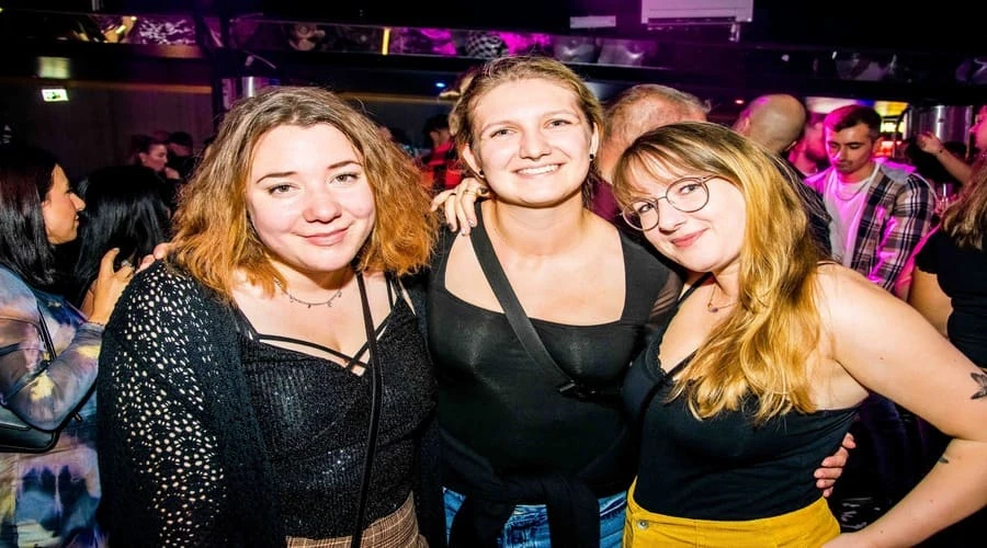 셔츠룸알바 이미지 1