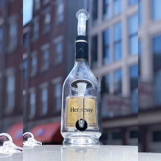 Glass Vs Acrylic Bongs Pros And Cons Theomnibuzz