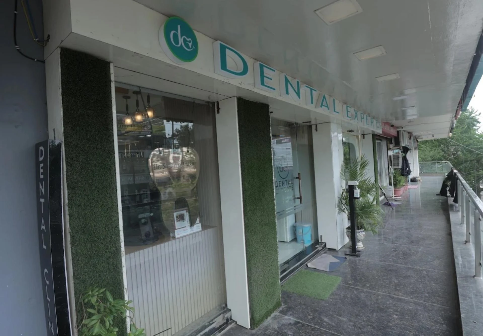 Benefits of Visiting Teeth Aligners Dentist in Bhopal