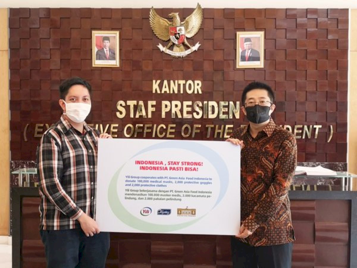 yili-donates-100,000-surgical-masks,-2,000-protective-suits-and-2,000-pairs-of-goggles-to-indonesia-presidential-staff-office