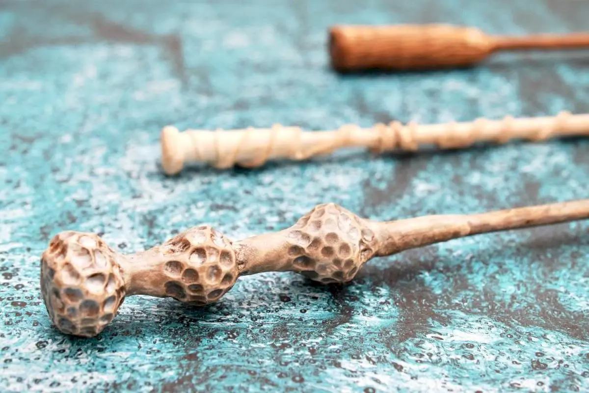 family-movie-night:-make-these-magical-wizard-wands-at-home