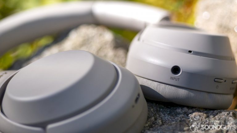 Unannounced Sony WH-1000XM4 headphones leak, detailing new features