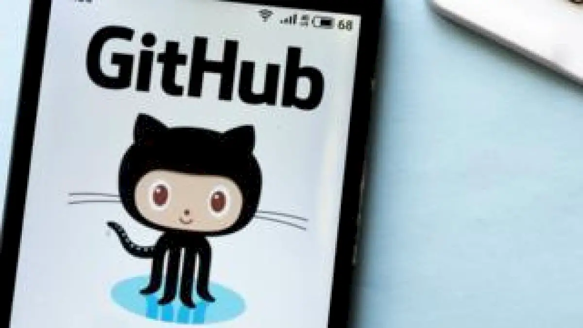 github-abandons-‘master’-and-‘slave’-terms-to-avoid-row