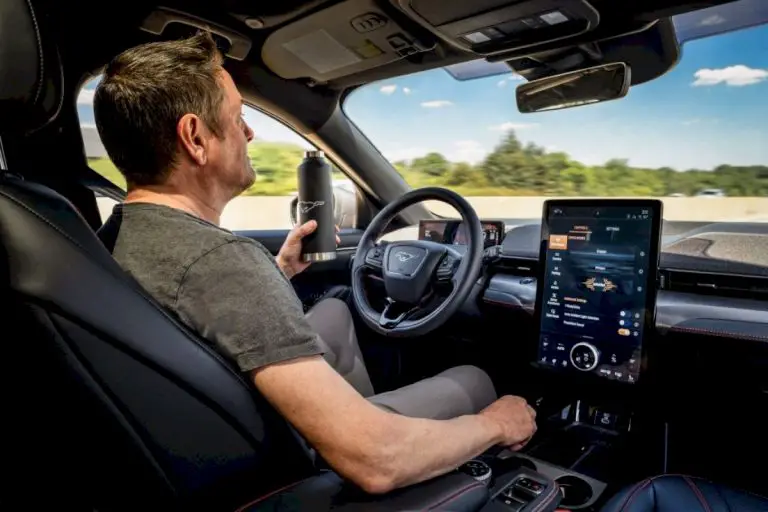 Ford claims hands-free driving for the new Mustang, and more tech news today