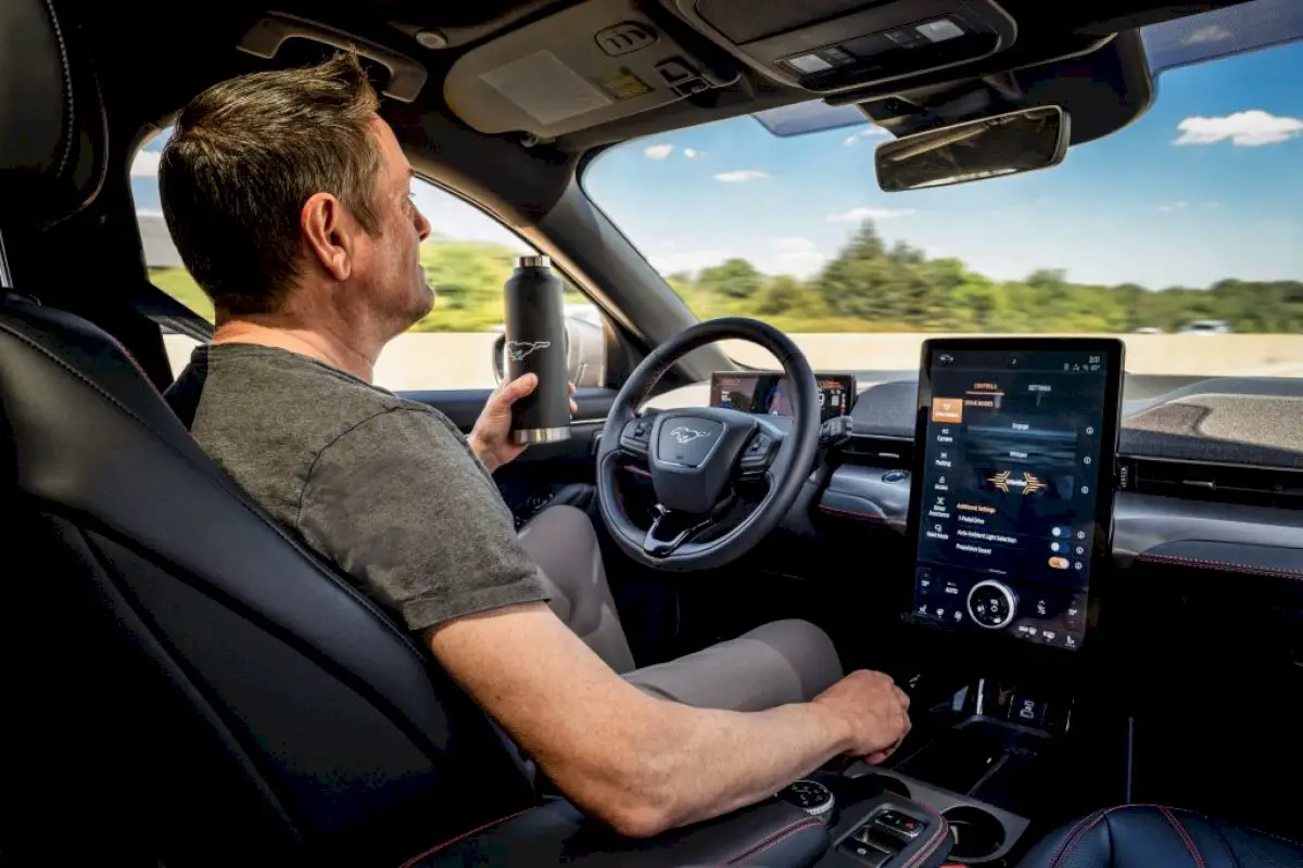 ford-claims-hands-free-driving-for-the-new-mustang,-and-more-tech-news-today