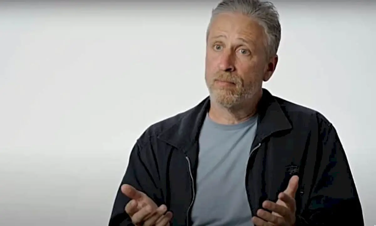 jon-stewart-apologizes-for-his-blazingly-white-‘daily-show’-staff