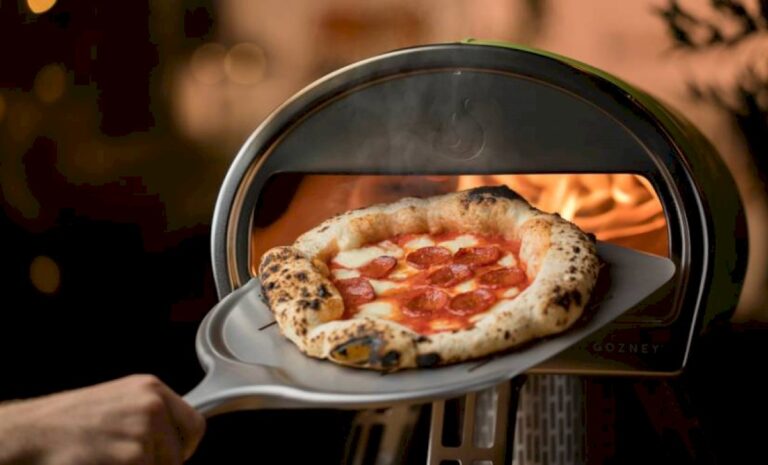 Gozney Roccbox: Commercial-Grade, Portable Pizza Oven