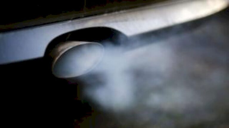 Adverts for large polluting cars ‘should be banned’