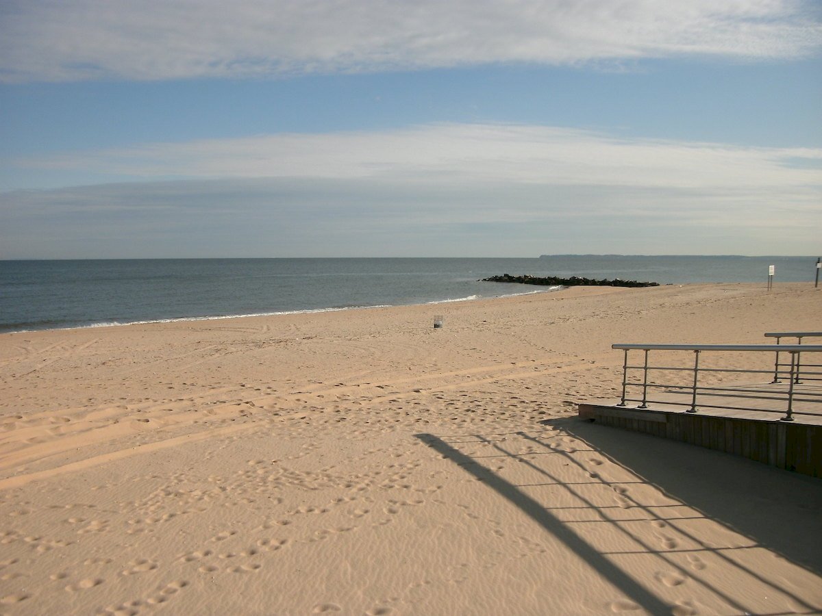 10-of-the-best-beaches-in-long-island,-new-york