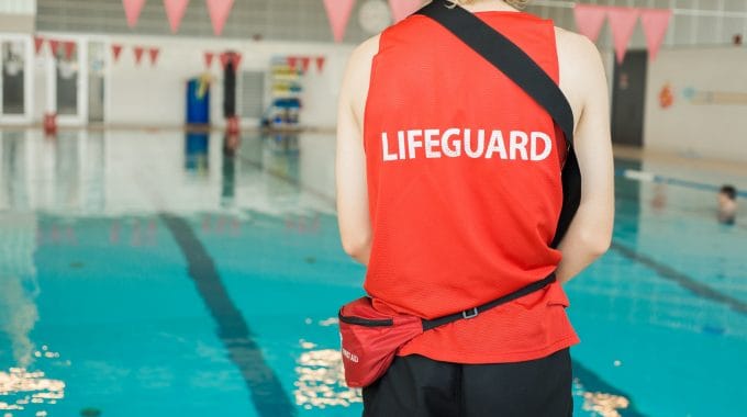 HOW TO USE A LIFEGUARD RESCUE CAN