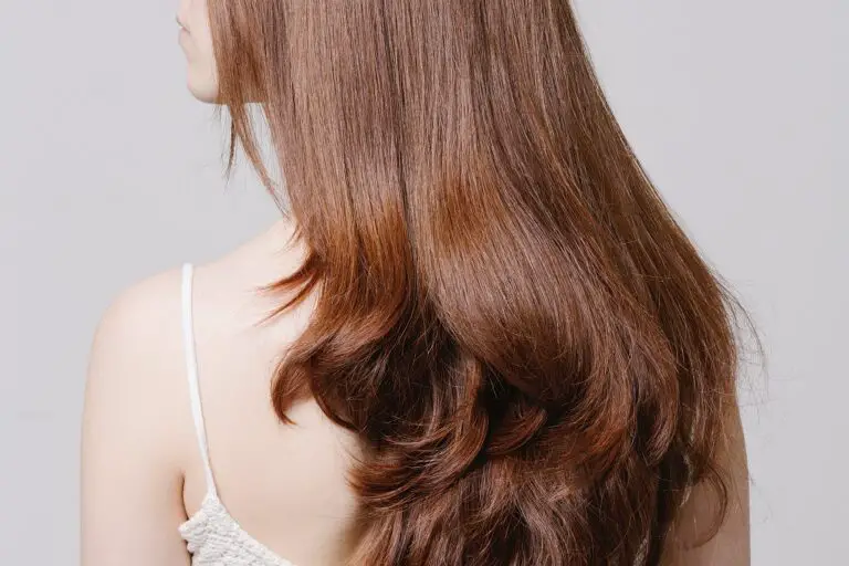 How to Find the Best Natural Hair Care Products for A Lustrous and Shiny Hair?