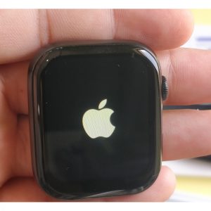 apple logo smart watch