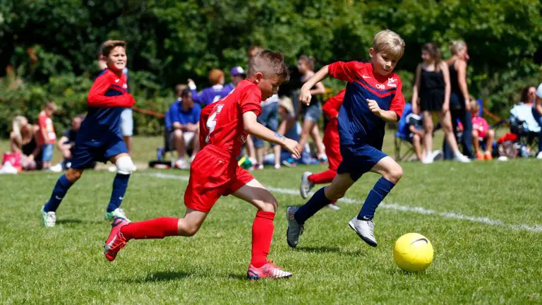 How to support your child during his football  Coaching session