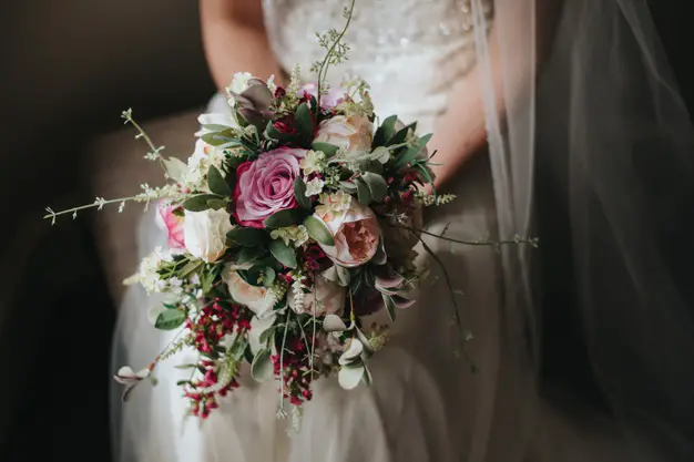 15 Wedding Bouquet Charm Ideas For A Personal Touch