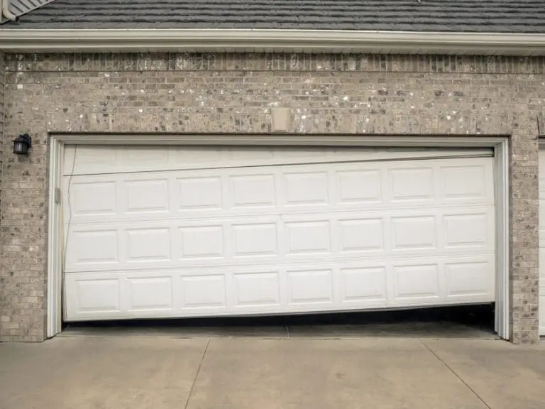 4 Ultimate Signs That You Need A Garage Door Replacement