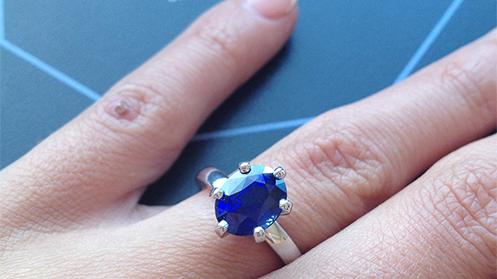 8 advantages of wearing the Blue Sapphire stone