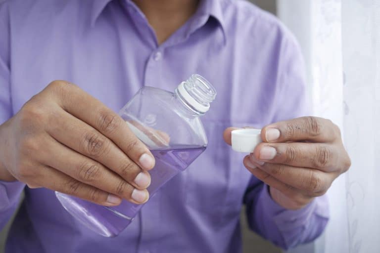 How Mouthwashes Help Us Fight Bacteria