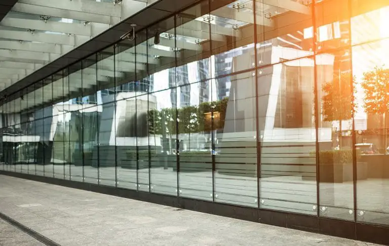 5 Advantages of Storefront Glazing