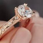 gold engagement rings Dubai 