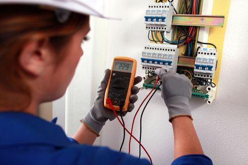 Top Benefits of Hiring Professional Electrical Services