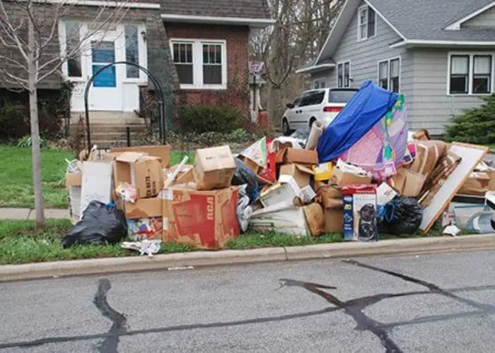 4 Benefits Of Hiring Junk Removal Services For Your Home