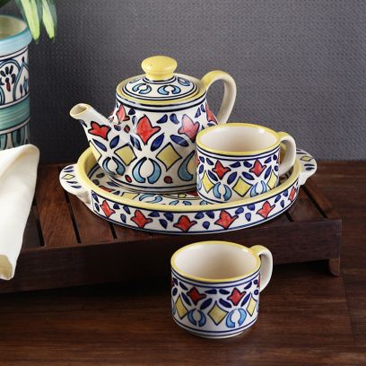 Give Your High Tea a Touch of Class with Designer Favorite Teapots