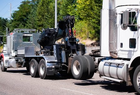 4 Tips to Help You Hire the best Towing Services