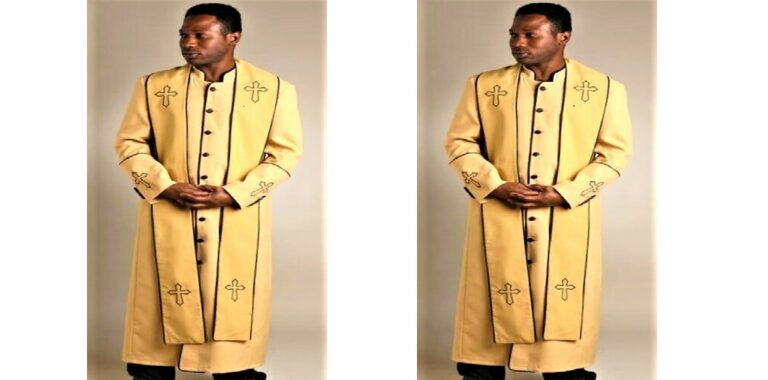 Should All Pastors Use Men’s Clergy Robes?