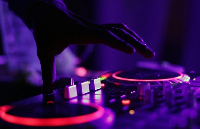 The Ultimate Guide to DJing for Beginners