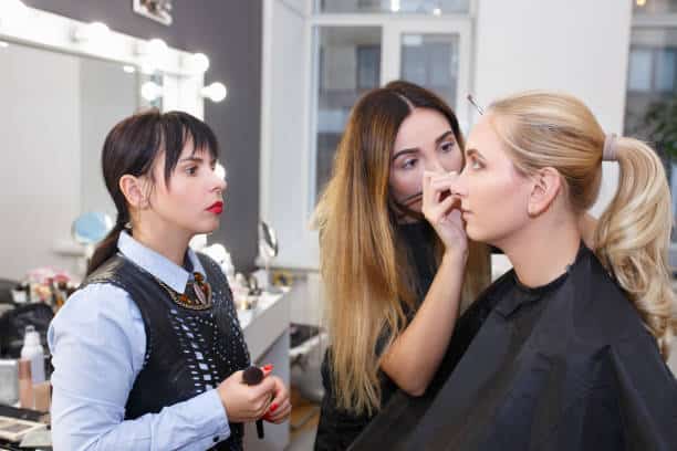 Which is the Best Academy for Makeup Artist in Delhi?